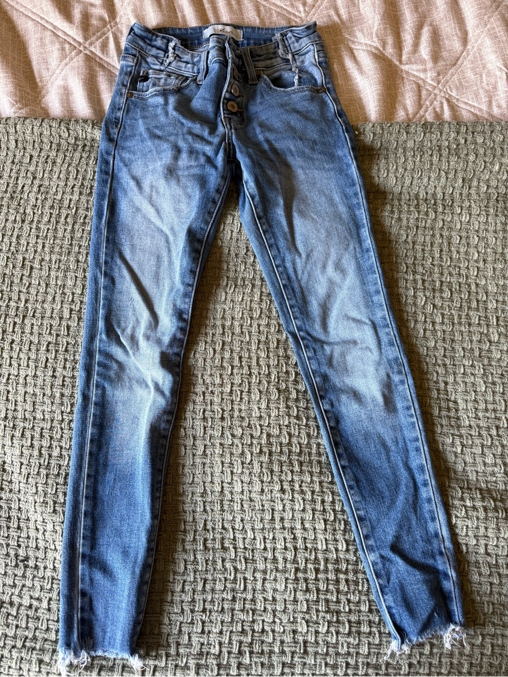KanCan Light Wash Skinny Jeans in Blue